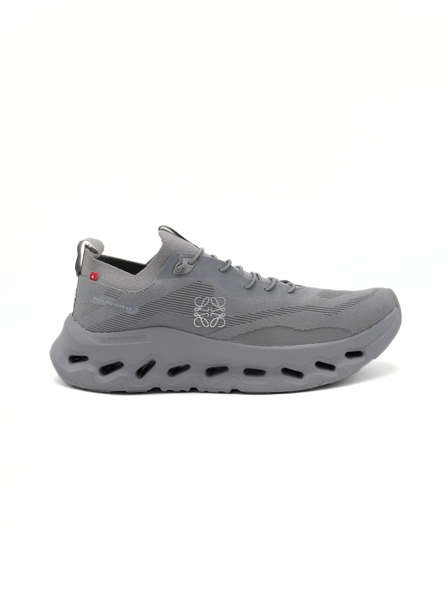 ON Cloudtilt x Loewe