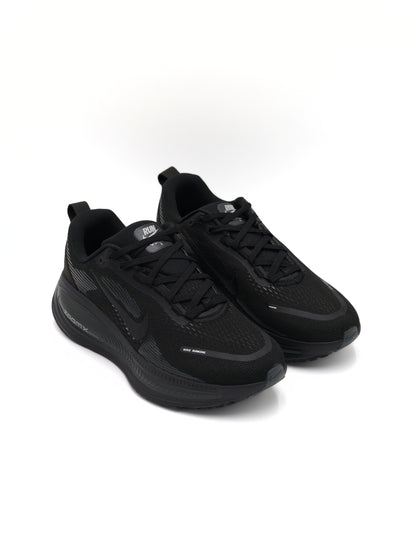 Nike Zoom Vomero 18