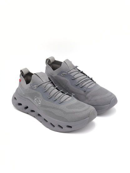 ON Cloudtilt x Loewe